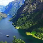 Mlodge - Luxury Mountain Retreat Near Sognefjord & Flam *