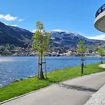 Mlodge - Luxury Mountain Retreat Near Sognefjord & Flam Vila