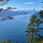 Mlodge - Luxury Mountain Retreat Near Sognefjord & Flam