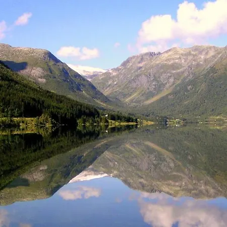 Villa Mlodge - The Mountain Sogndal